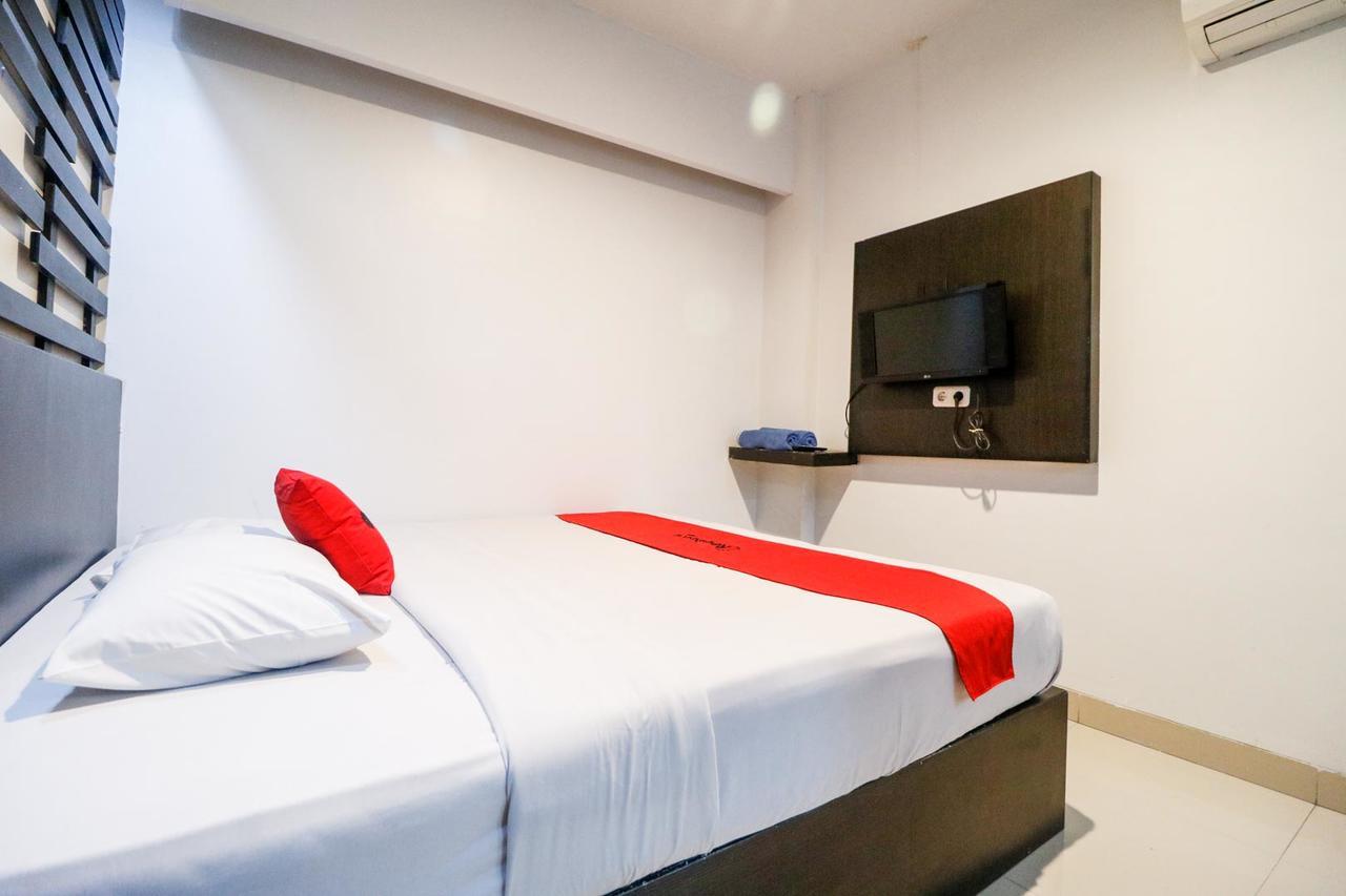 Reddoorz Plus Near Pasar Wisata Pekanbaru Ngoại thất bức ảnh