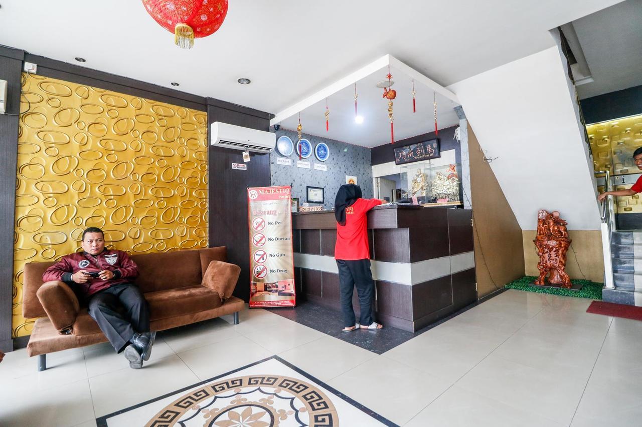 Reddoorz Plus Near Pasar Wisata Pekanbaru Ngoại thất bức ảnh