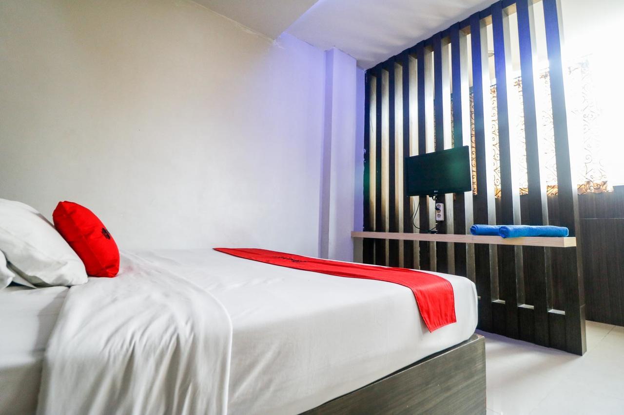 Reddoorz Plus Near Pasar Wisata Pekanbaru Ngoại thất bức ảnh