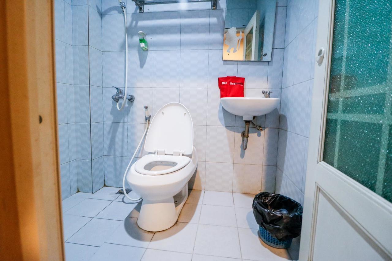 Reddoorz Plus Near Pasar Wisata Pekanbaru Ngoại thất bức ảnh